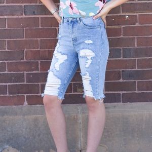 Distressed Bermuda shorts